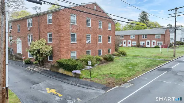 111 Niles Hill Road #E, New London, CT 06320