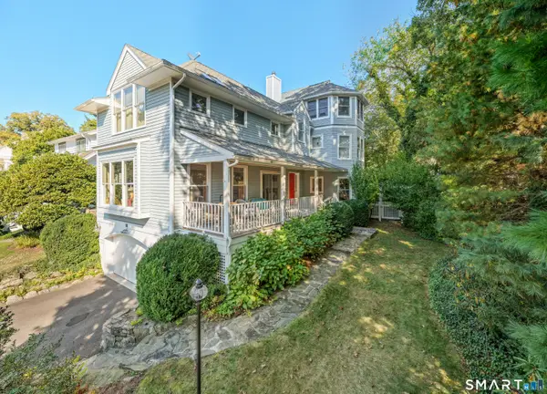 27 Crest Road, Norwalk, CT 06853