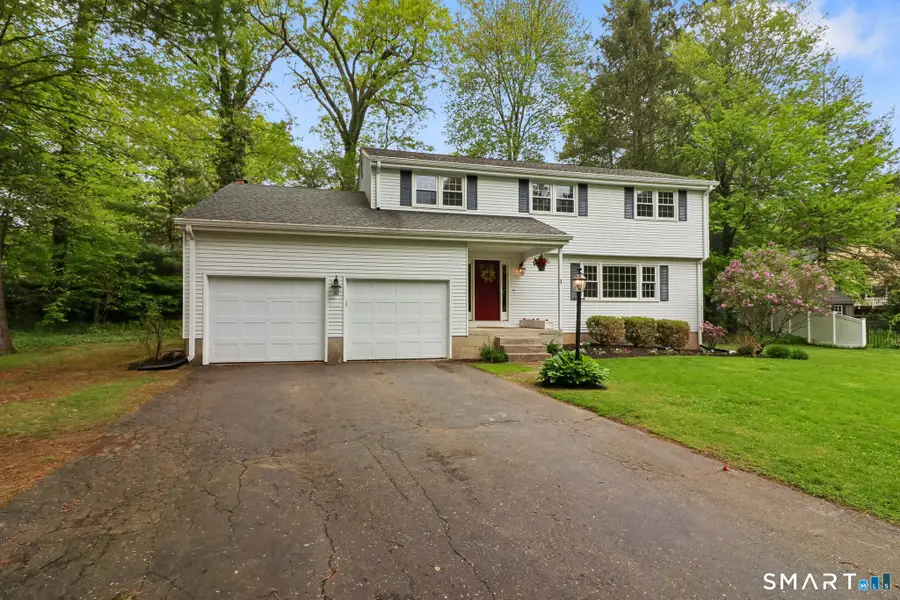 1 Horseshoe Circle, Simsbury, CT 06070 - #2