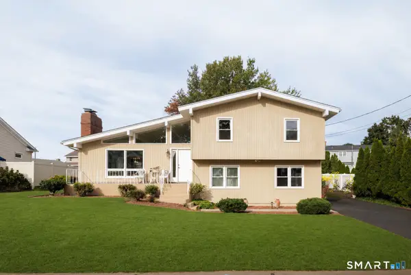 21 Fenbrook Road, Old Saybrook, CT 06475