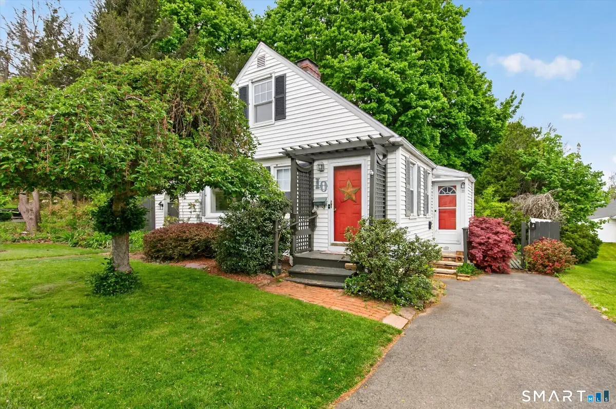 10-12 Garden Street, Farmington, CT 06032 - #1