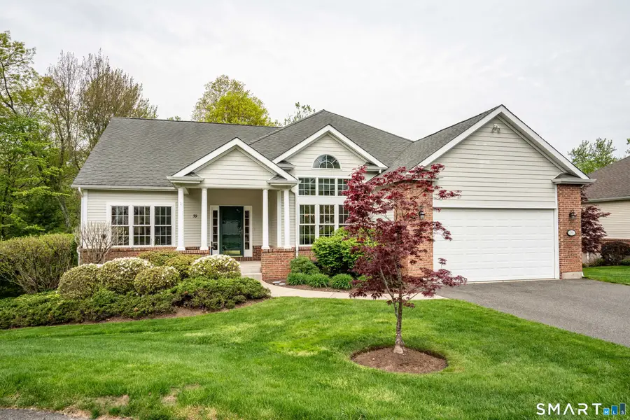 39 Emily Way #39, West Hartford, CT 06107 - #2