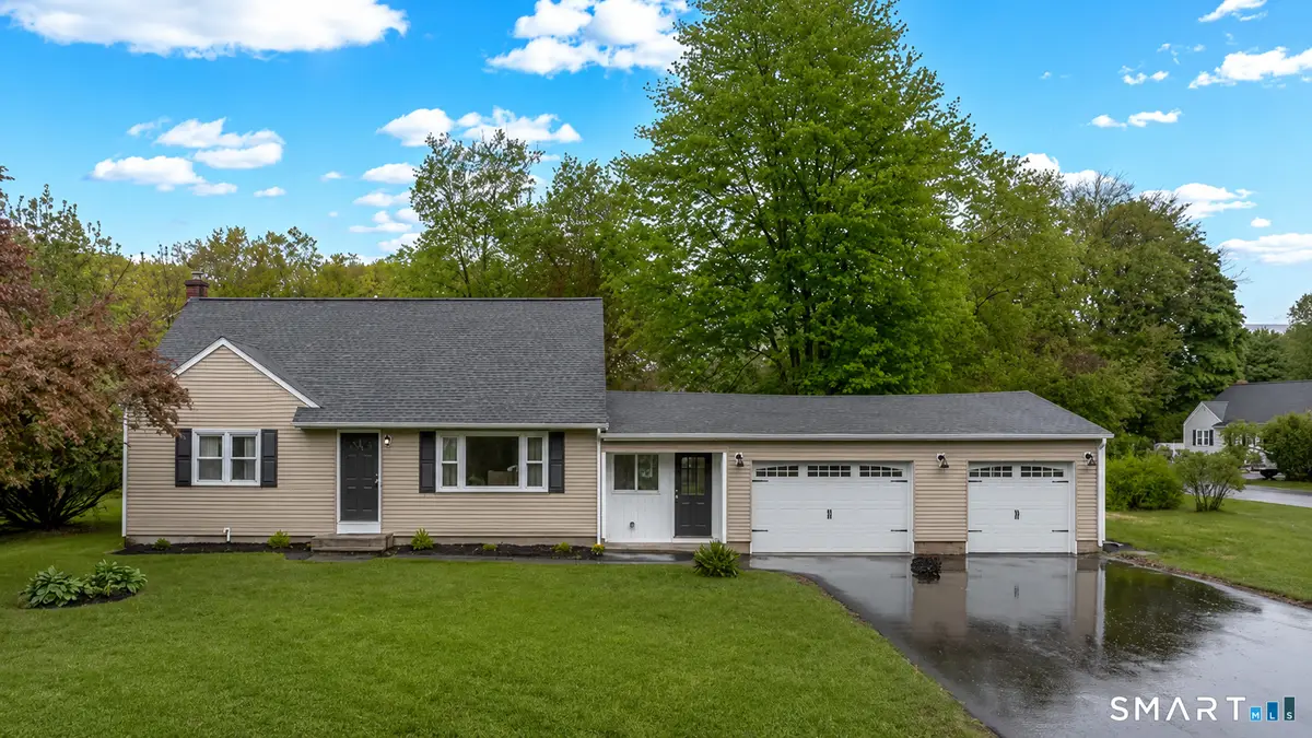 4 Lox Lane, Enfield, CT 06082 - #1