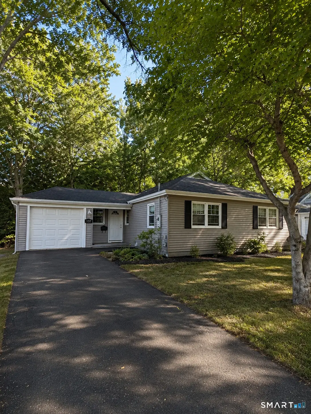 137 Brewster Road, West Hartford, CT 06117 - #1