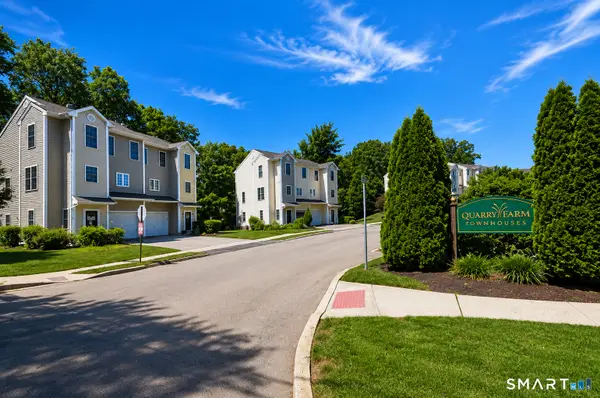 68 Quarry Farms Road #68, Meriden, CT 06451