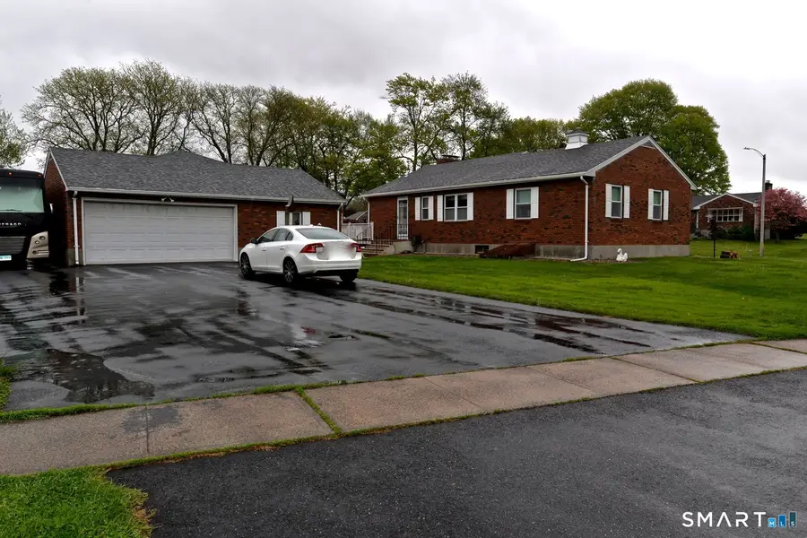 8 Dean Drive, Newington, CT 06111 - #2