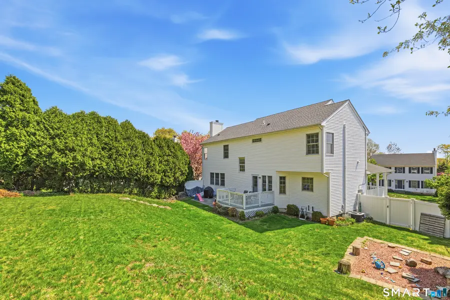 9 Clairmont Circle, Old Mystic, CT 06355 - #3