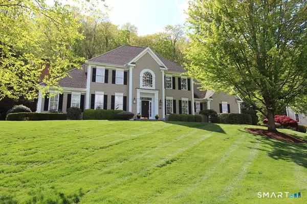 19 Devonshire Court, Avon, CT 06001