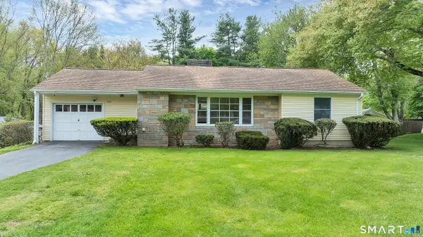 240 Cedarhurst Lane, Milford, CT 06461