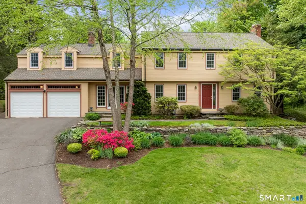 16 Sunfield Lane, West Hartford, CT 06107