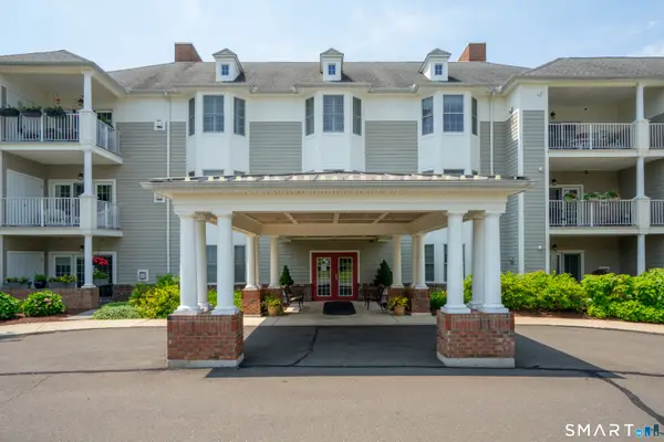 25 Cassandra Boulevard #107, West Hartford, CT 06107