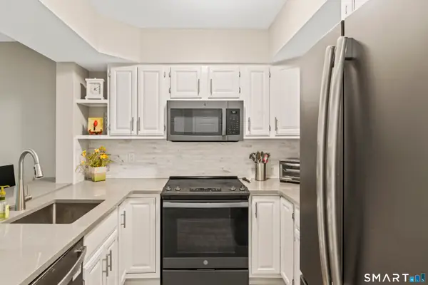 351 Pemberwick Road #818, Greenwich, CT 06831