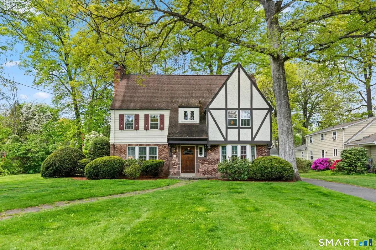 49 Arlington Road, West Hartford, CT 06107 - #1