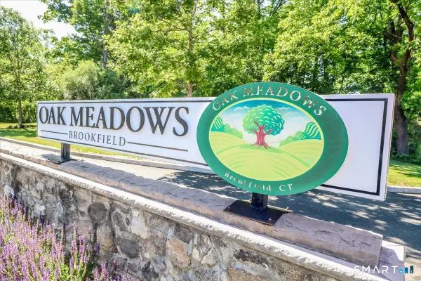 41 Short Oak Drive #41, Brookfield, CT 06804
