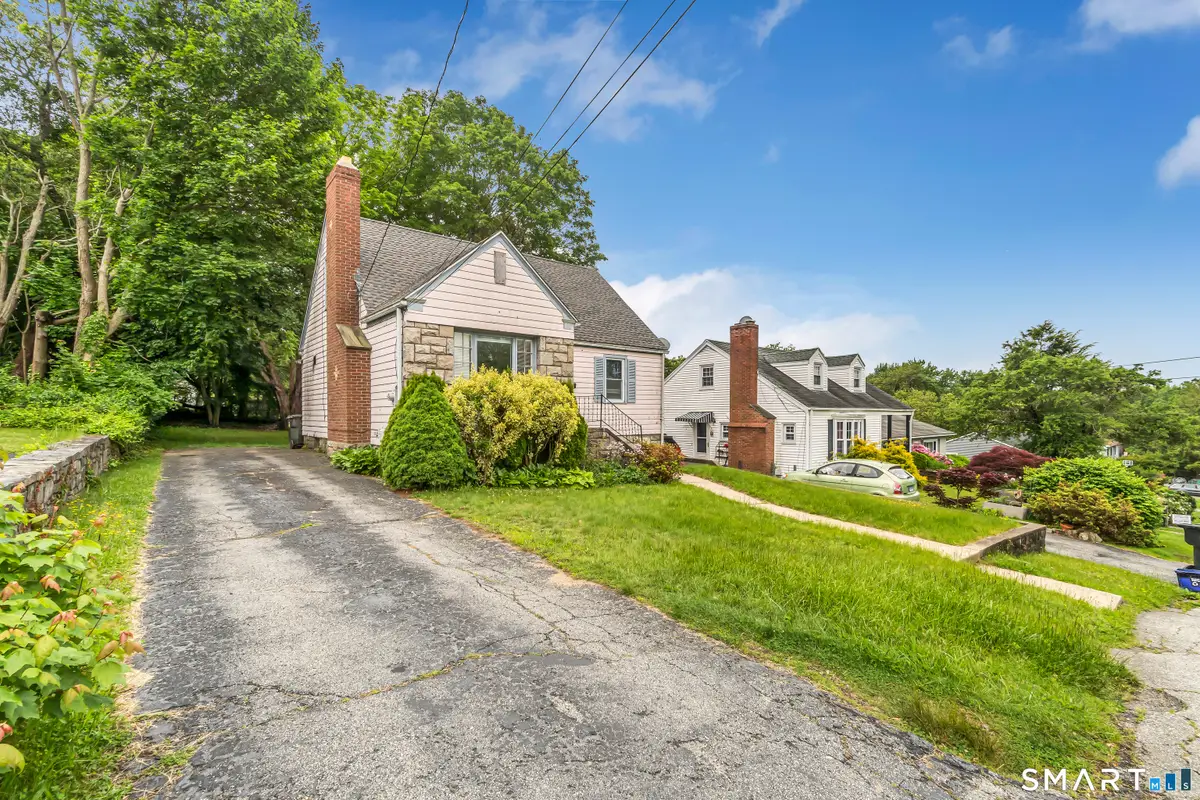 214 Thames Street, New London, CT 06320 - #1