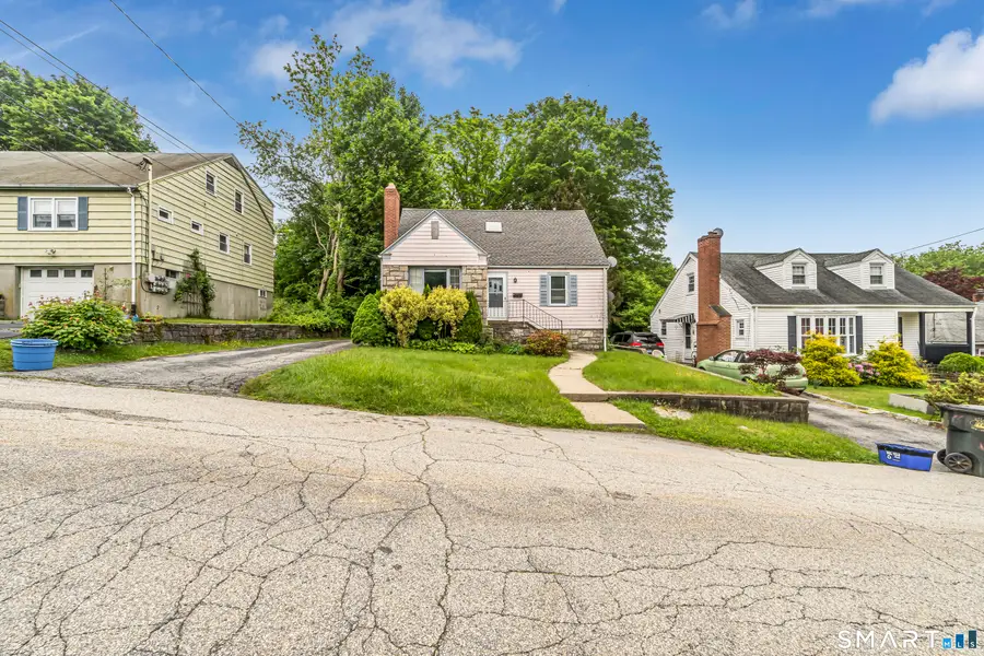214 Thames Street, New London, CT 06320 - #2