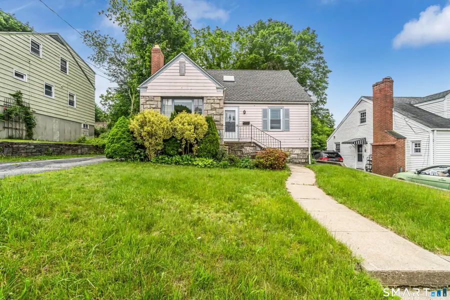 214 Thames Street, New London, CT 06320 - #3