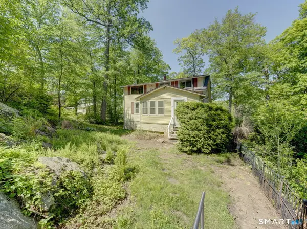 18 Brook Trail, East Hampton, CT 06424