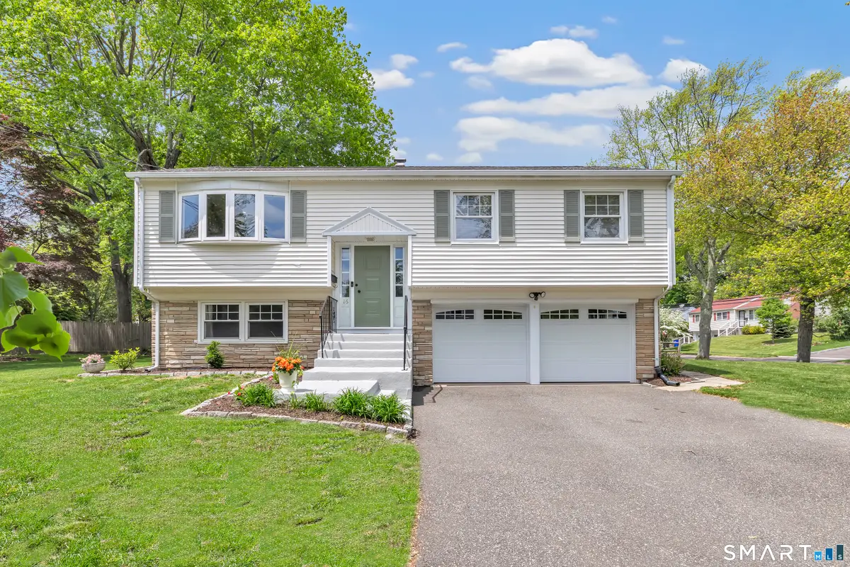 16 Mayflower Circle, Fairfield, CT 06824 - #1