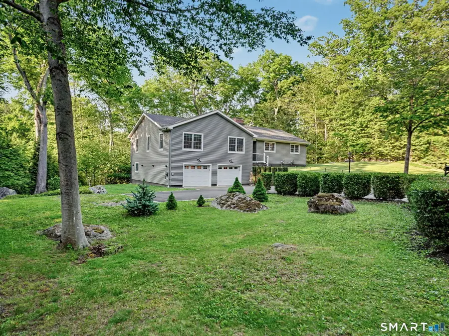 8 White Fox Road, Stamford, CT 06903 - #2