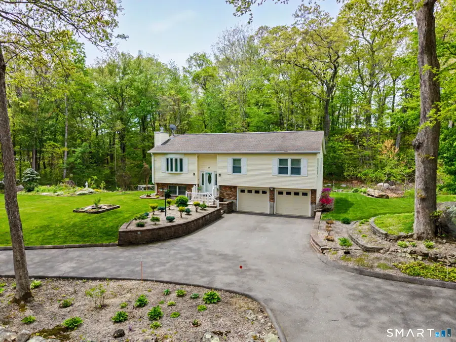 16 Kings Highway, Gales Ferry, CT 06335 - #2