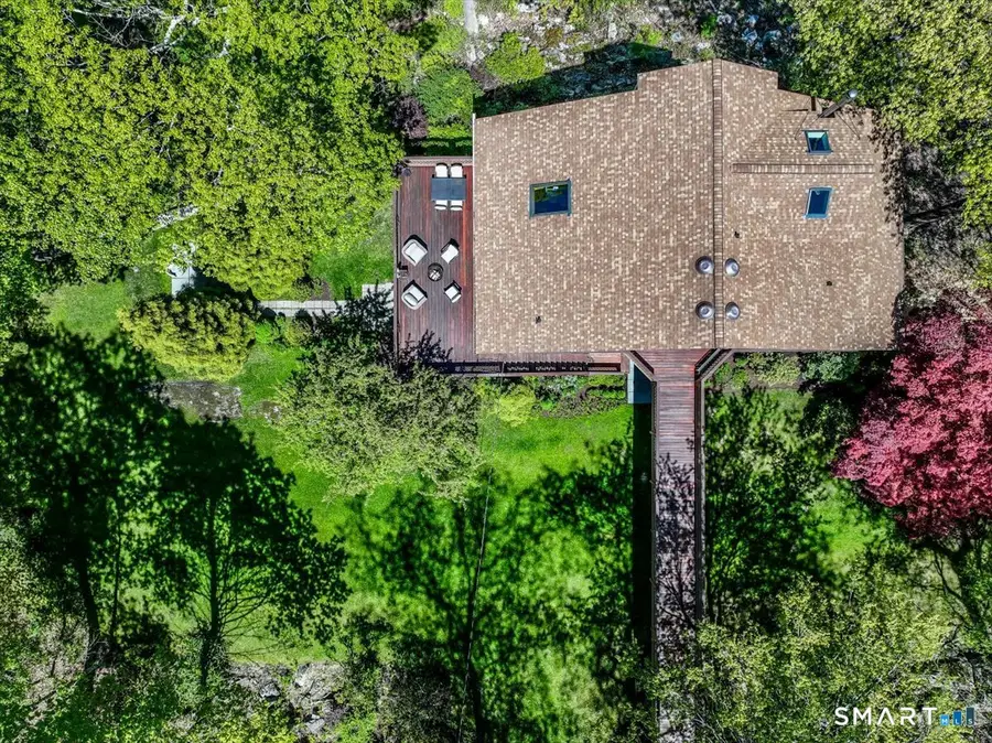 10 Hillcrest Court, Ridgefield, CT 06877 - #3