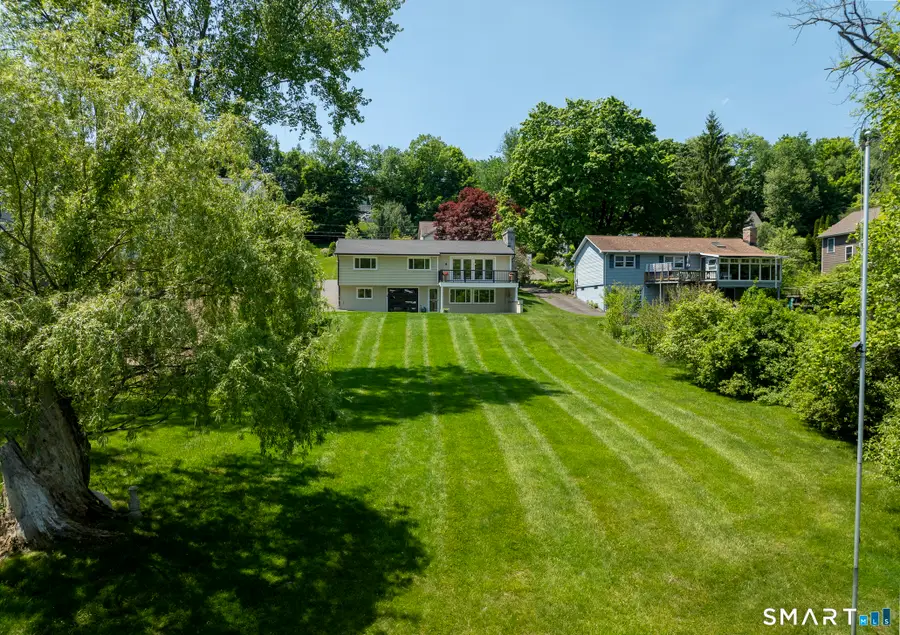 22 North Lake Shore Drive, Brookfield, CT 06804 - #2