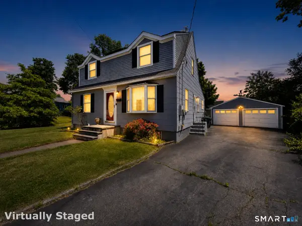 11 Wayland Court, Milford, CT 06460