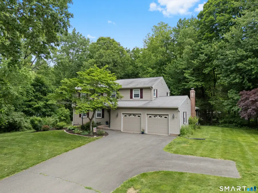 14 Amy Lane, Simsbury, CT 06070 - #2
