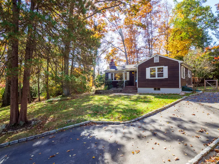 27 Woodland Way, Ridgefield, CT 06877 - #2