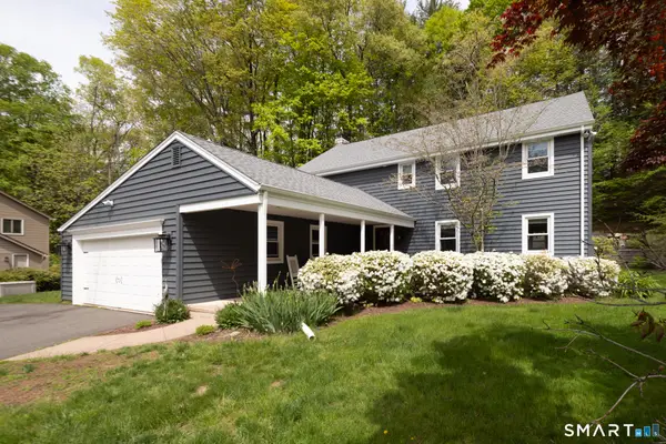 14 Crosswood Road, Farmington, CT 06032