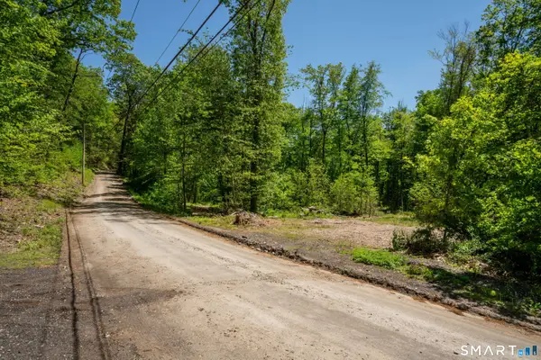 47 Stagecoach Run, East Hampton, CT 06424