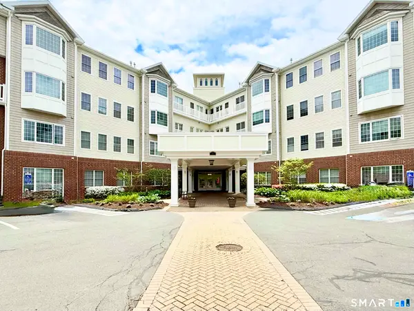 1 King Philip Drive #405, West Hartford, CT 06117