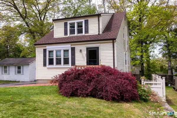 29 Namonee Trail, East Hampton, CT 06424