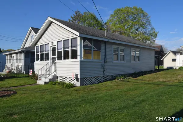 10 Hartford Avenue, Old Lyme, CT 06371