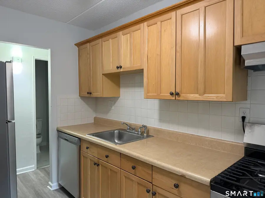 27 Northill Street #1P, Stamford, CT 06907 - #2