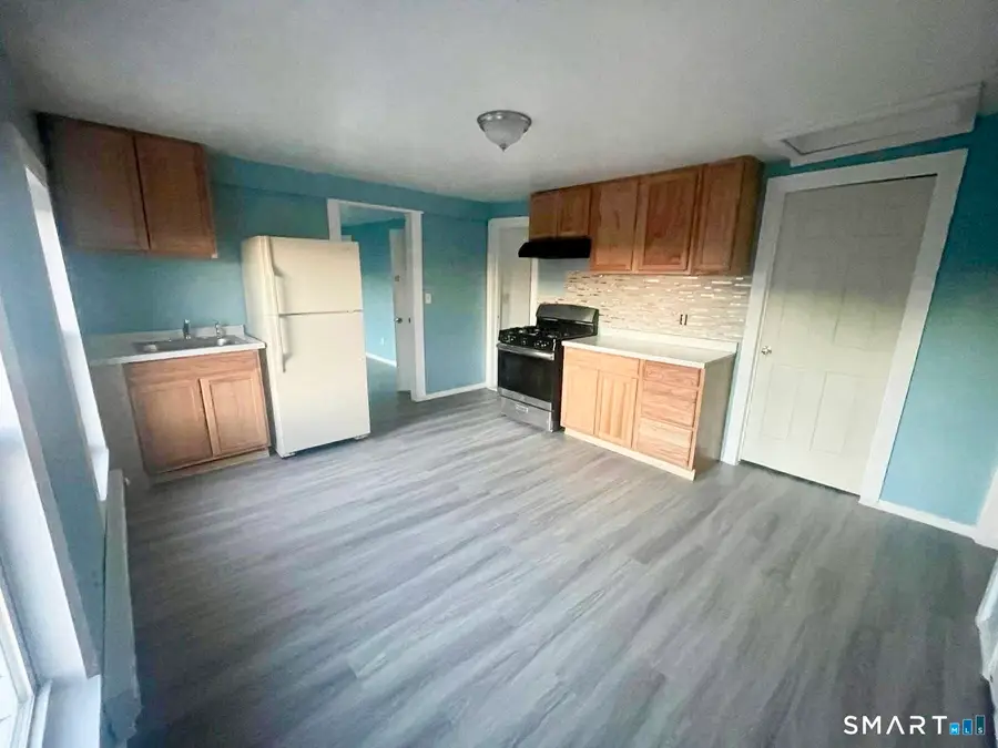 1 Ash Street, Waterbury, CT 06704 - #3