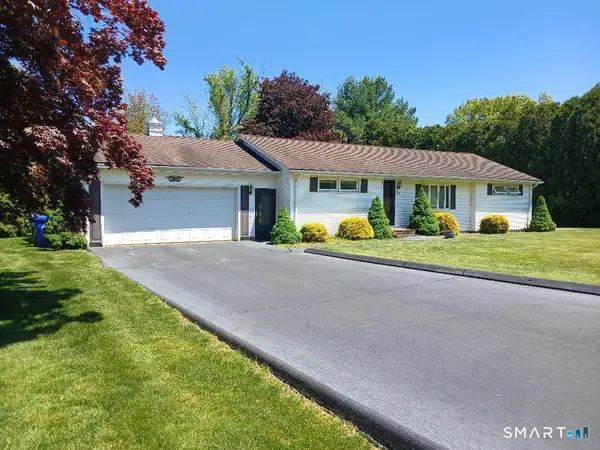 35 Dorchester Lane, Branford, CT 06405