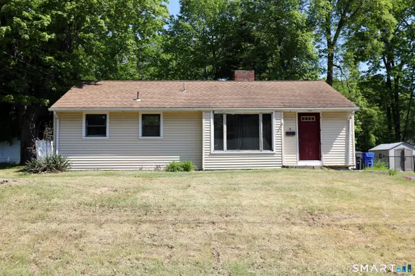 4 Woodside Drive, Bloomfield, CT 06002