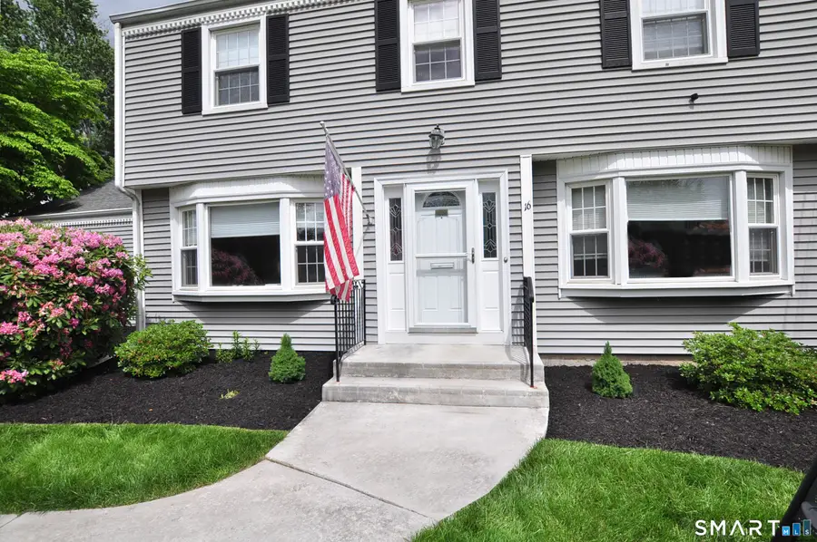 16 Miamis Road, West Hartford, CT 06117 - #3