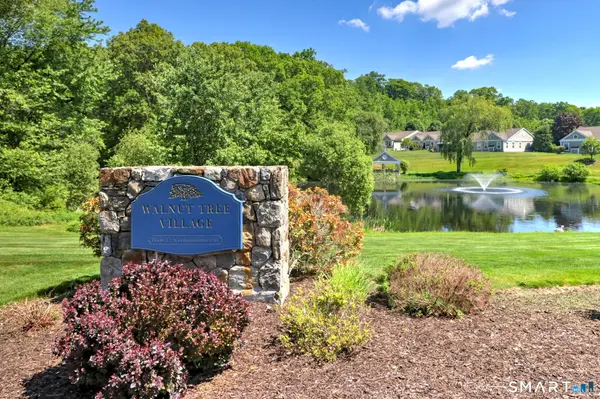 65 Elizabeth Circle #65, Newtown, CT 06482