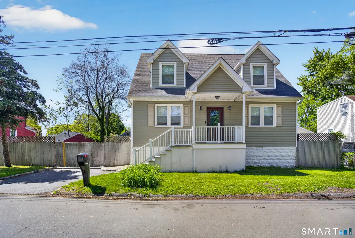 365 Roosevelt Avenue, Stratford, CT 06615 - #1