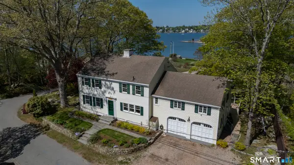 32 Money Point Road, Stonington, CT 06355