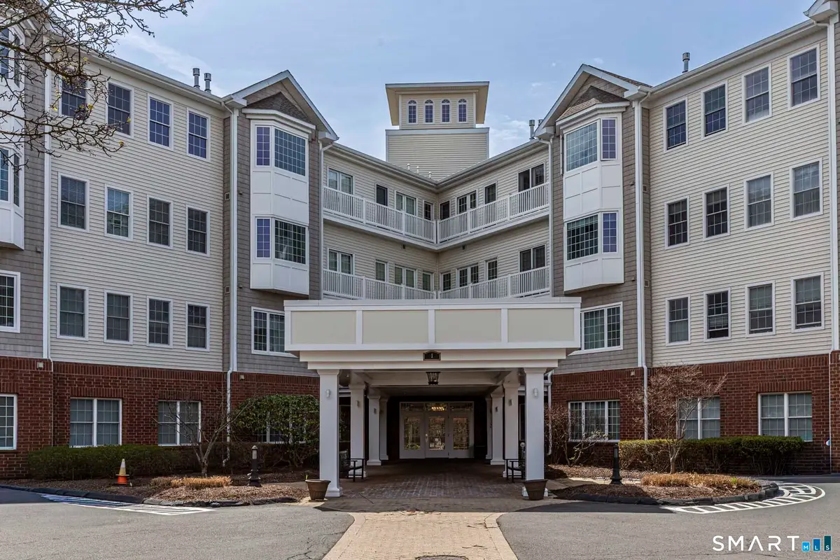 1 King Philip Drive #414, West Hartford, CT 06117 - #1