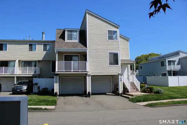 219 Crosswoods Road #219, Branford, CT 06405