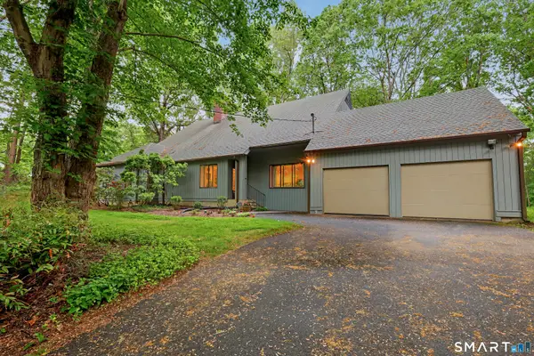 110 Wedgewood Drive, Easton, CT 06612