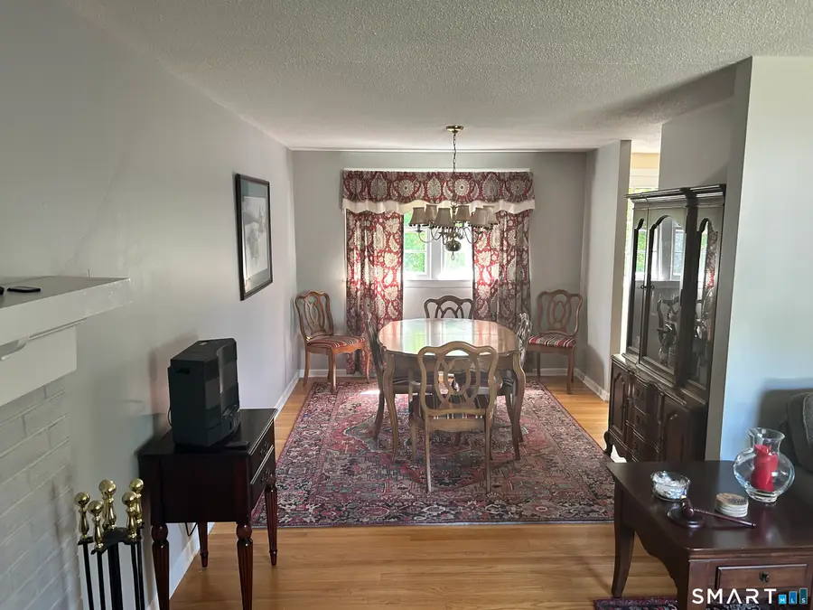 21 Parklawn Circle, Waterbury, CT 06708 - #3