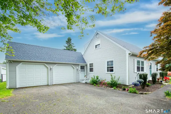 17 Willard Street, Old Saybrook, CT 06475