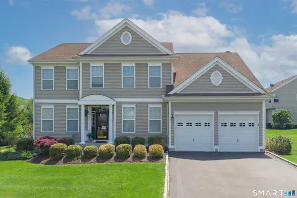 1 Independence Circle #1, Middlebury, CT 06762