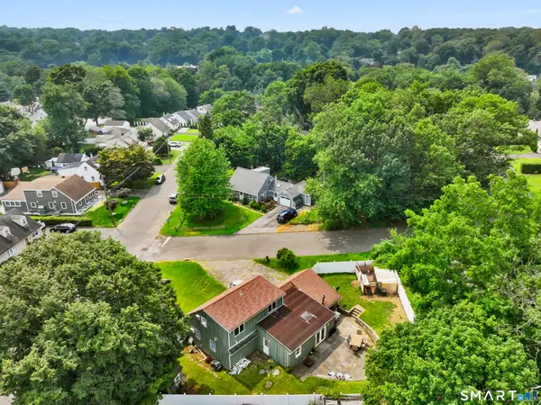 37 Old Barn Road South, Stamford, CT 06905